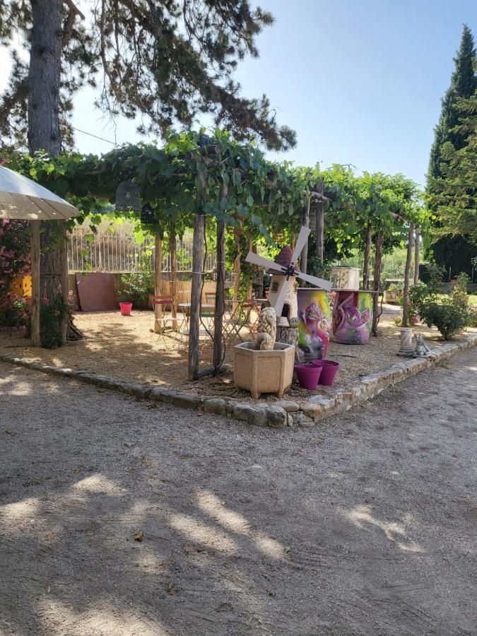 maison gros pata Vaison-la-Romaine Extérieur photo