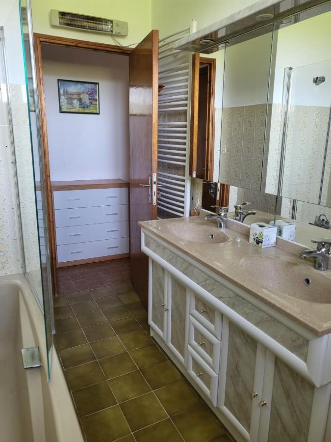 maison gros pata Vaison-la-Romaine Extérieur photo